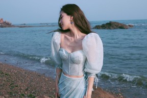 华体会体育-极光耀北美，冰岛铁骑踏碎加勒比海蓝，格列兹曼舞动D组命运线