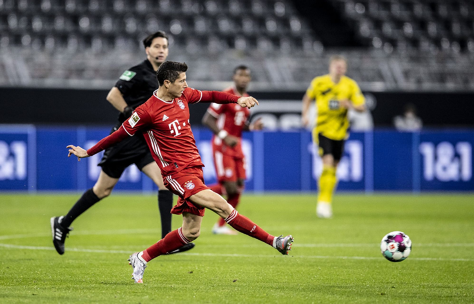 华体会官网-那不勒斯战平拜仁,莱万梅开二度德甲的简单介绍  第1张 华体会官网-那不勒斯战平拜仁,莱万梅开二度德甲的简单介绍  第1张