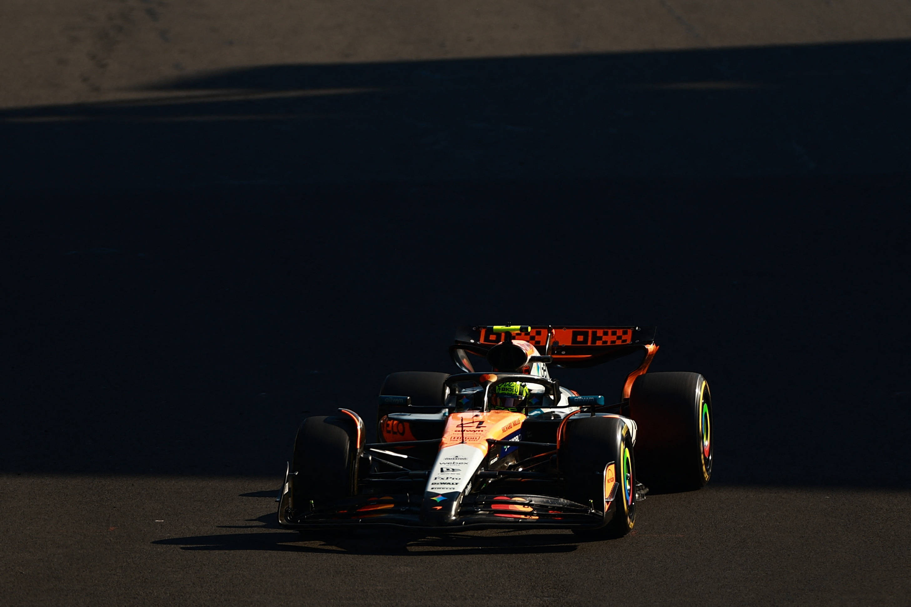 华体会体育-雷诺车队逆转红牛二队，诺里斯刷新纪录  第1张